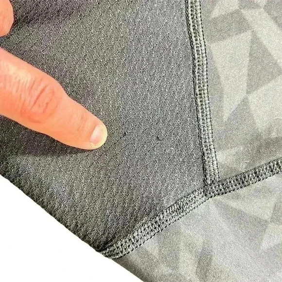 ivivva Lululemon multicolor Geometric Athletic Leggings Girls 12 Activewear - Picture 7 of 8